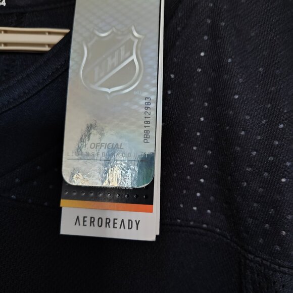 Toronto Maple Leafs Adidas Authentic Jersey - Picture 3 of 4